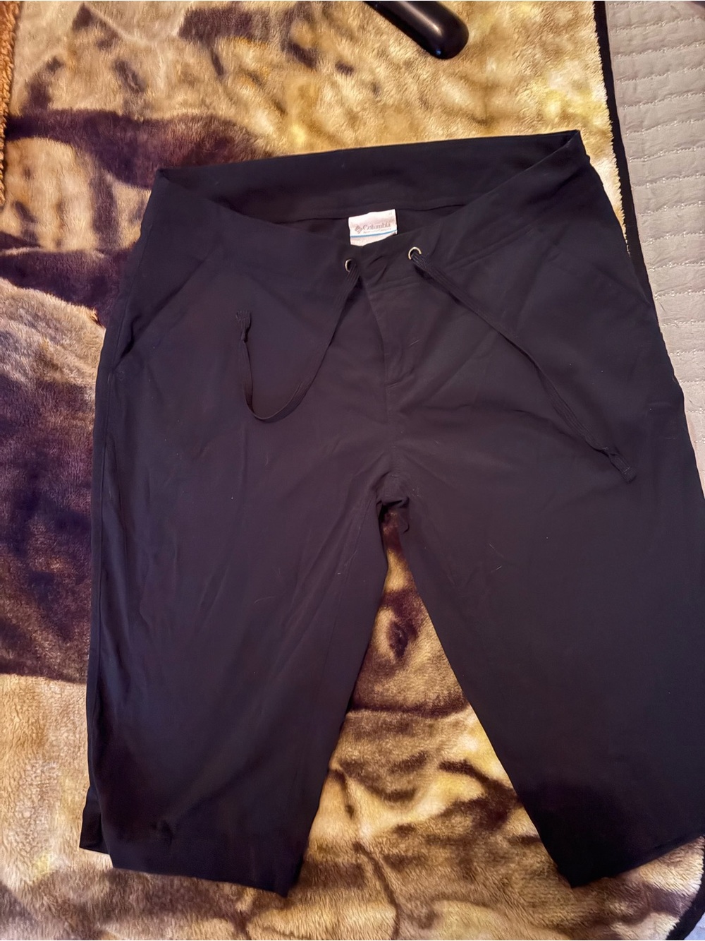 Columbia Black Women's Knee-Length Drawstring Shorts
